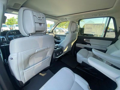 2027 Ford Expedition Platinum
