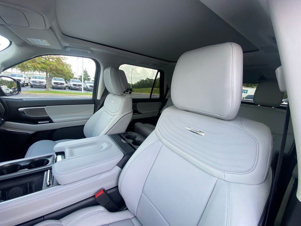2027 Ford Expedition Platinum