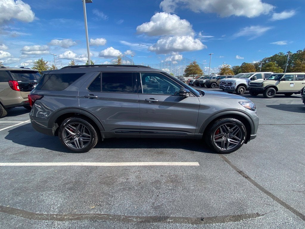 2027 Ford Explorer ST