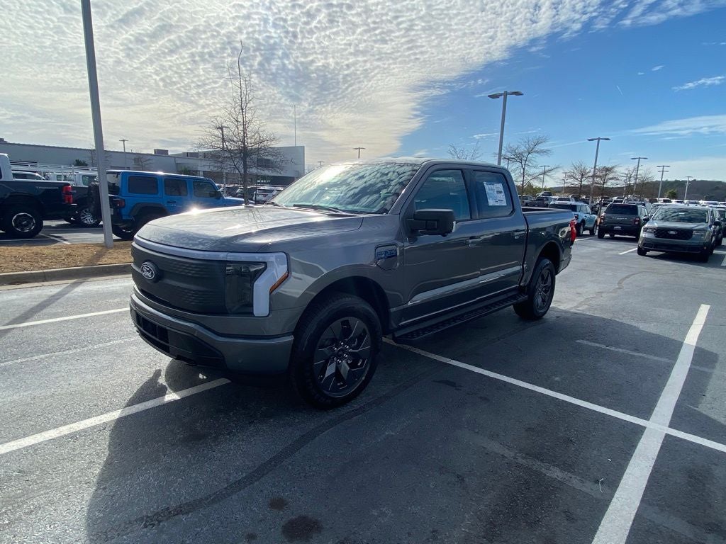 2025 Ford F-150 Lightning Flash