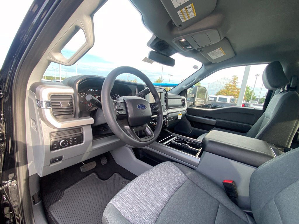 2027 Ford F-250SD XLT