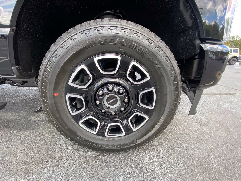 2027 Ford F-350SD Platinum