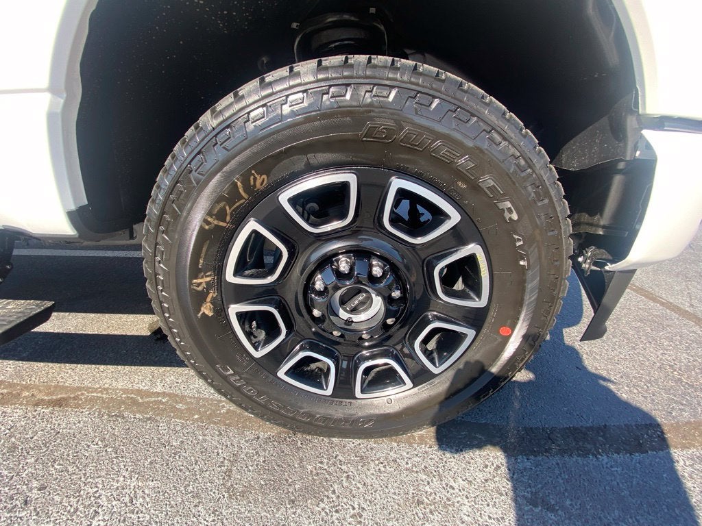 2027 Ford F-350SD Platinum