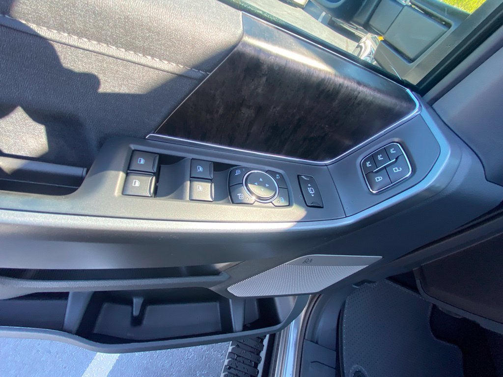 2027 Ford F-350SD Lariat DRW