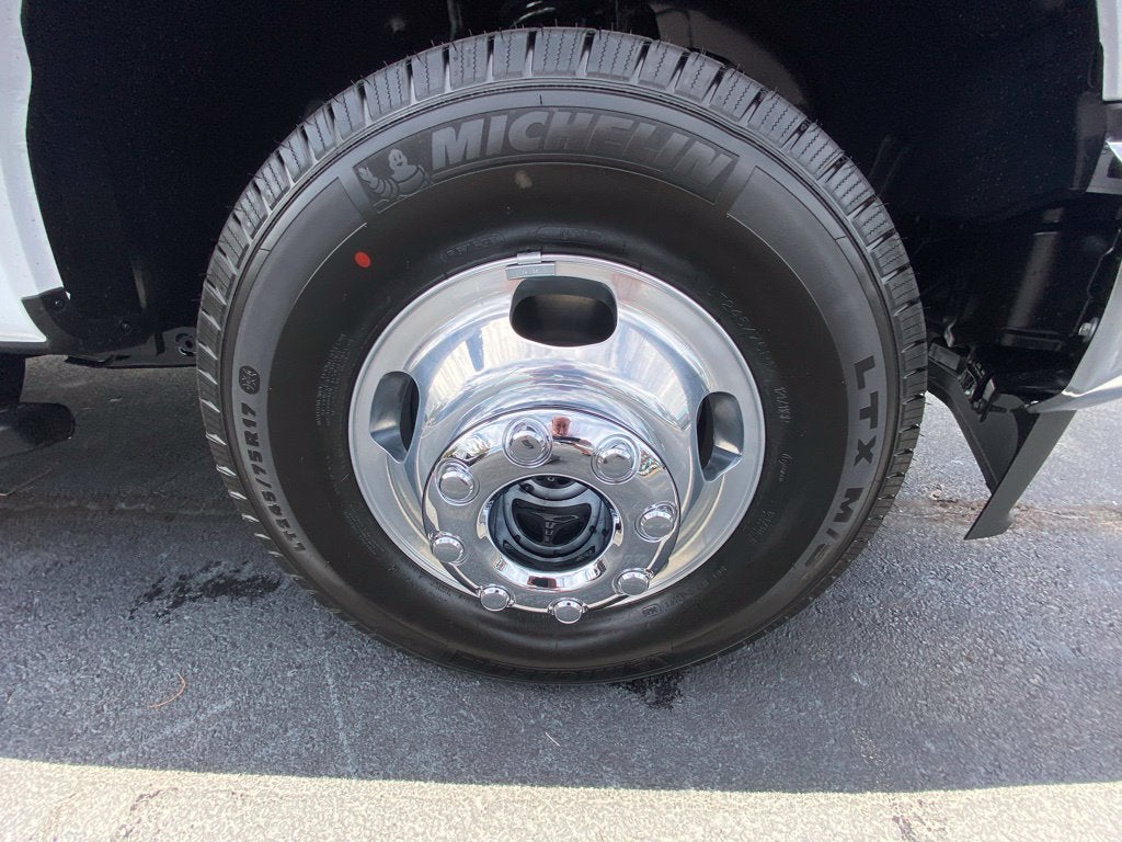 2027 Ford F-350SD XLT DRW