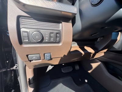 2027 Ford F-350SD King Ranch DRW