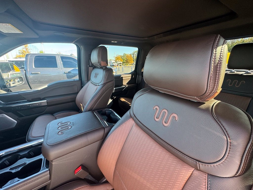 2027 Ford F-350SD King Ranch DRW