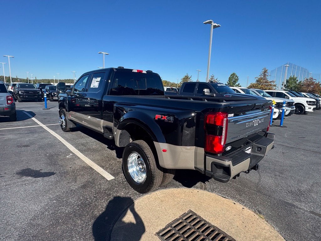 2027 Ford F-350SD King Ranch DRW