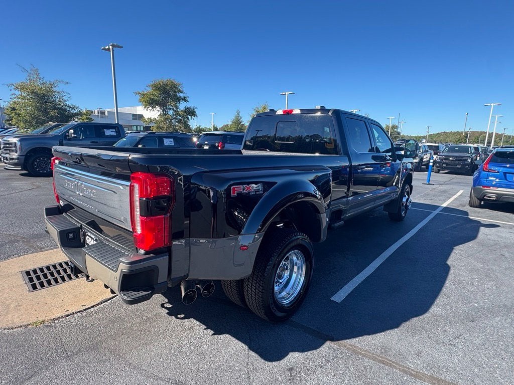 2027 Ford F-350SD King Ranch DRW