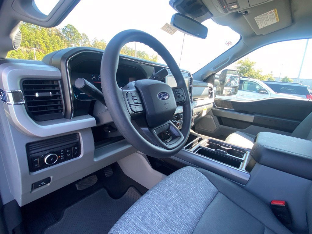 2027 Ford F-350SD XLT DRW