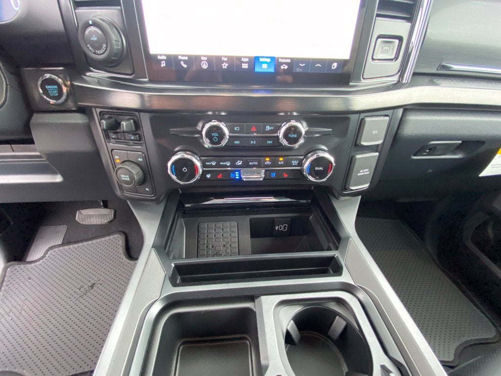 2027 Ford F-350SD Lariat DRW