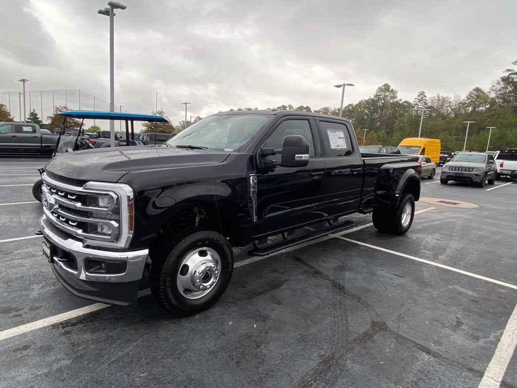2027 Ford F-350SD Lariat DRW