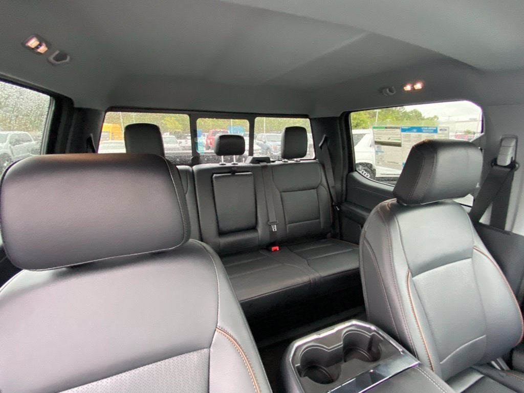 2027 Ford F-350SD Lariat DRW