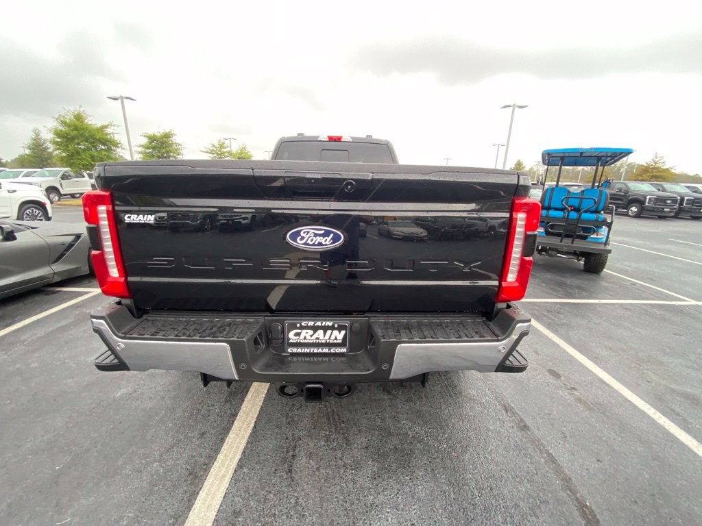 2027 Ford F-350SD Lariat DRW