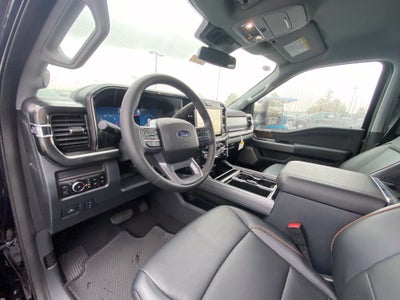 2027 Ford F-350SD Lariat DRW
