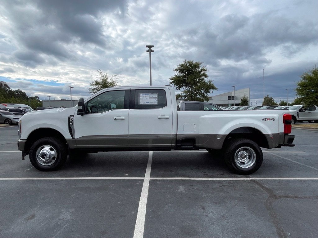 2027 Ford F-350SD King Ranch DRW