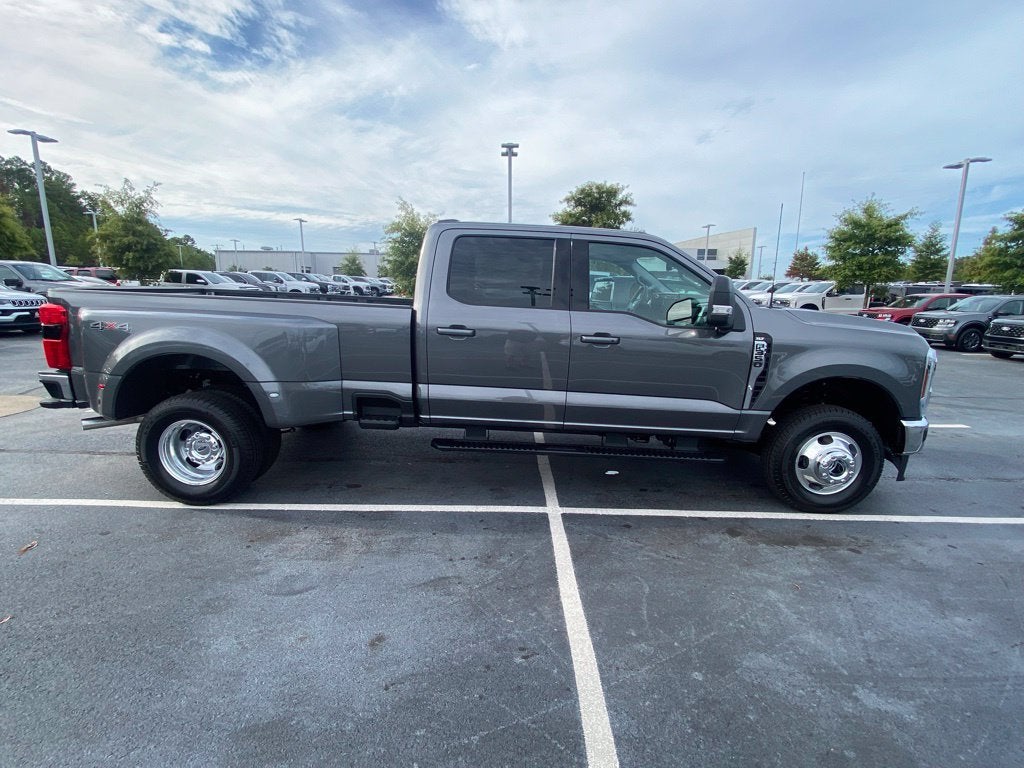 2027 Ford F-350SD XLT DRW