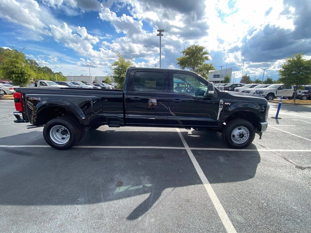 2027 Ford F-350SD XLT DRW