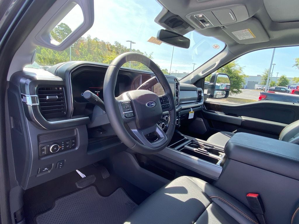 2026 Ford F-350SD Lariat DRW