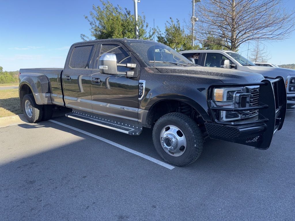 2022 Ford F-350SD Lariat