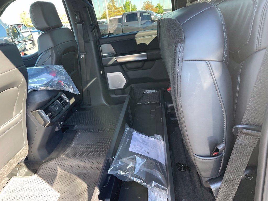 2027 Ford F-450SD Platinum
