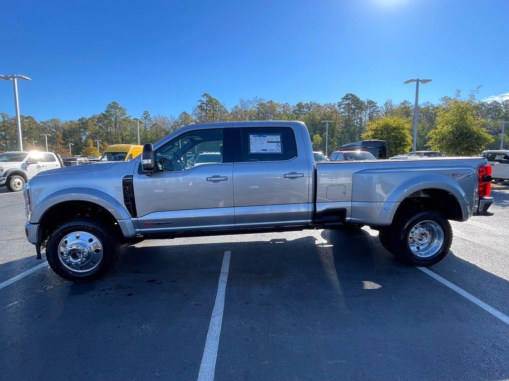 2027 Ford F-450SD Platinum