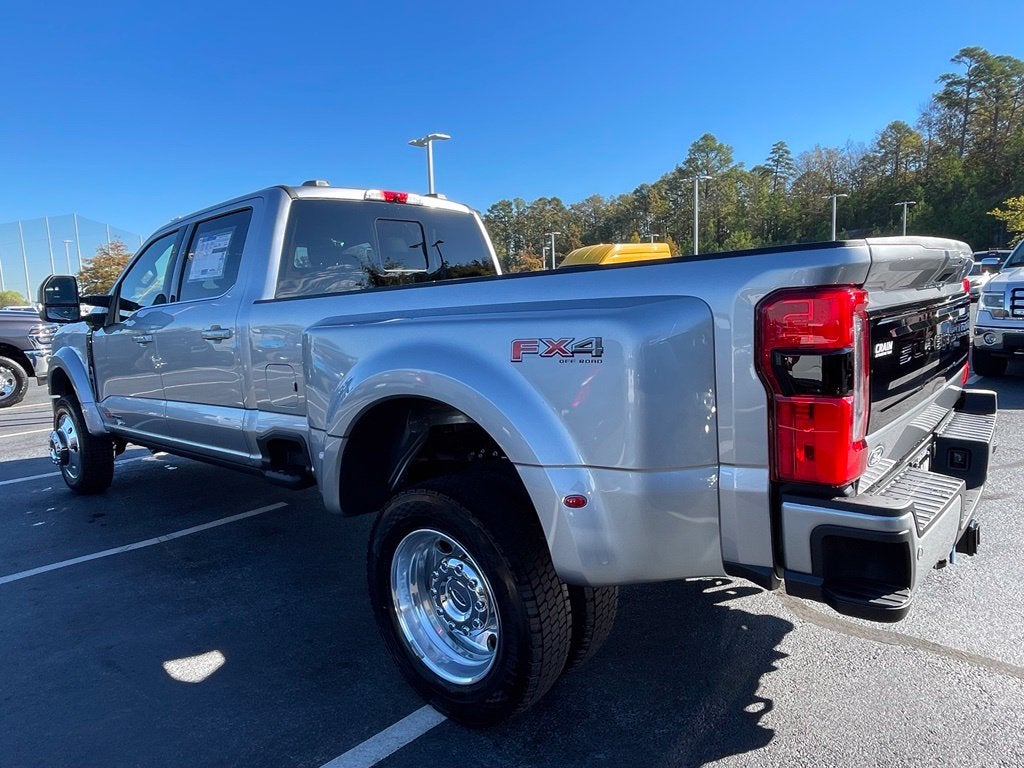 2027 Ford F-450SD Platinum