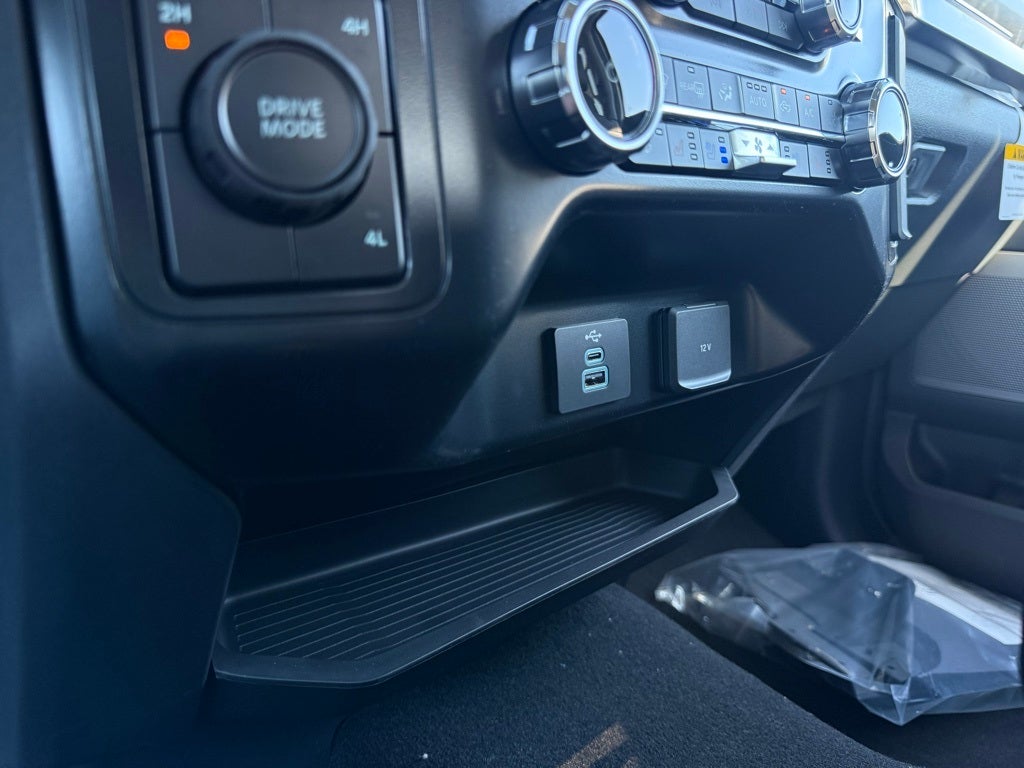 2026 Ford F-450SD Lariat DRW