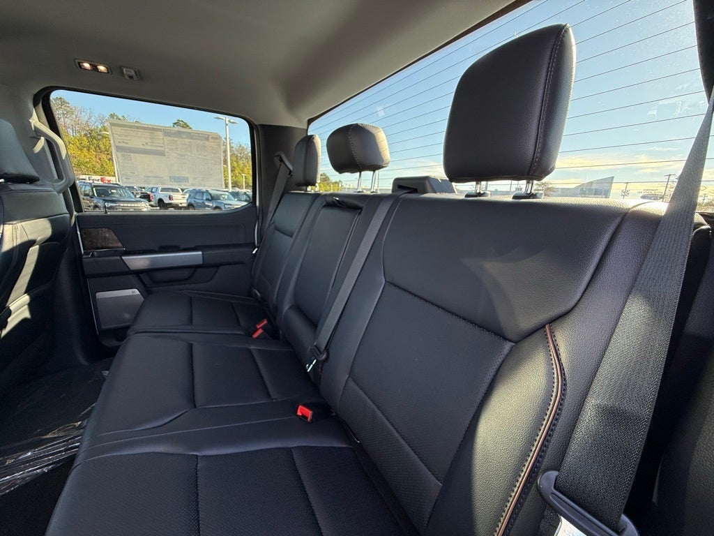 2026 Ford F-450SD Lariat DRW