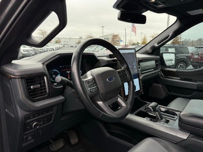 2022 Ford F-150 Lightning Lariat