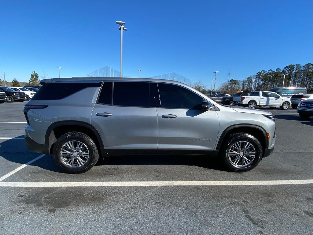 2024 Chevrolet Traverse LS