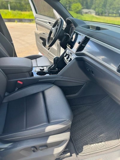 2023 Volkswagen Atlas Cross Sport 3.6L V6 SEL R-Line