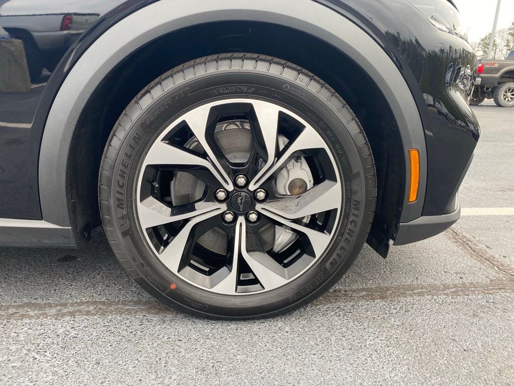 2025 Ford Mustang Mach-E Select