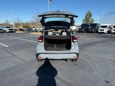 2021 Nissan Kicks SR