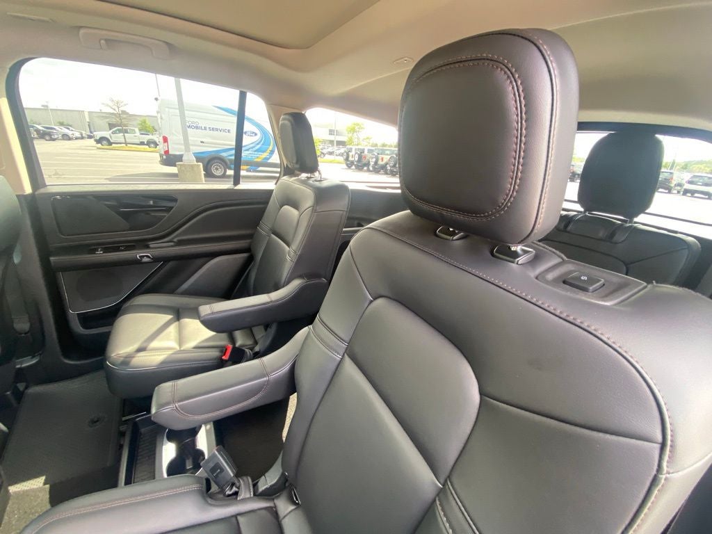 2023 Lincoln Aviator Standard