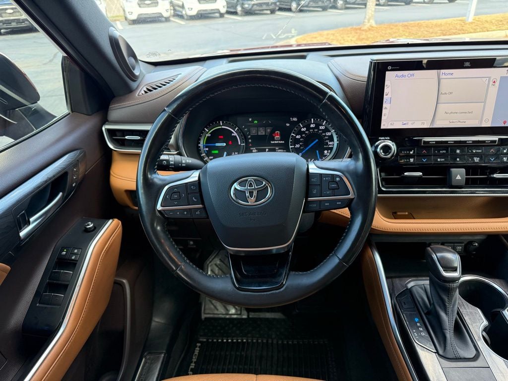 2021 Toyota Highlander Hybrid Platinum