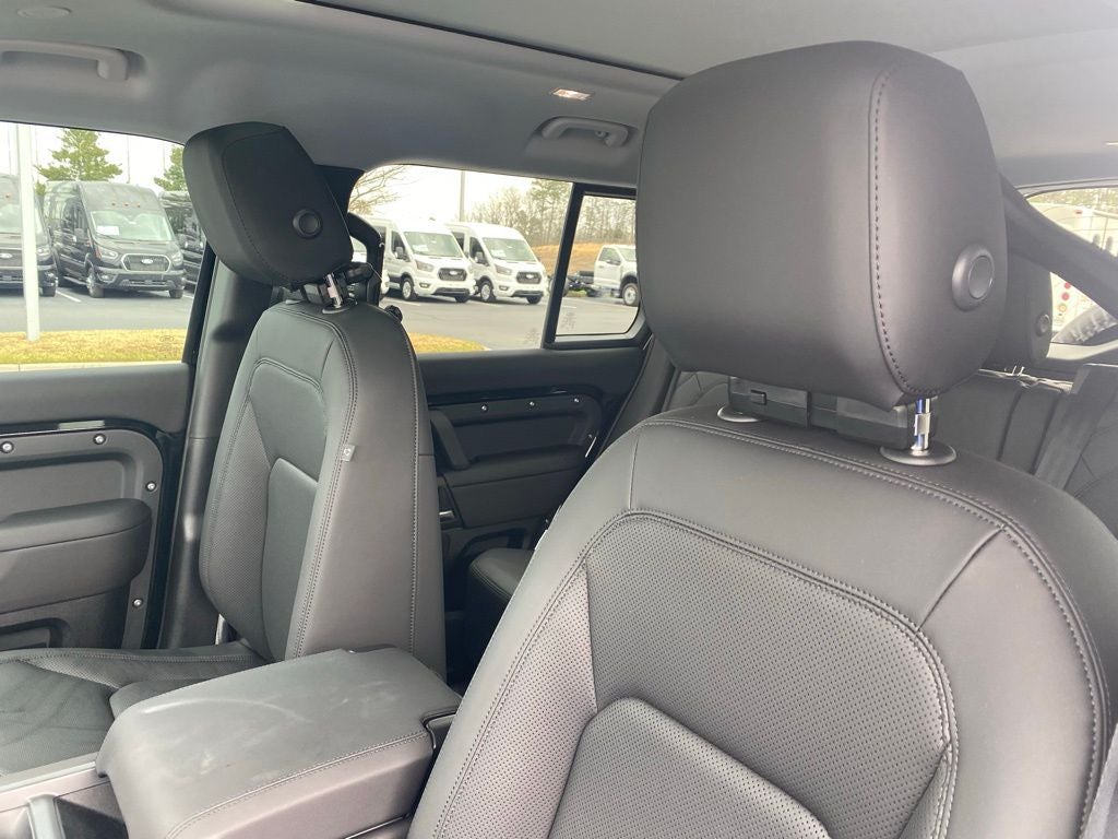 2025 Land Rover Defender 110 S