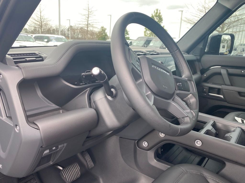 2025 Land Rover Defender 110 S