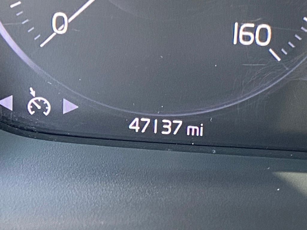 2021 Volvo XC40 Momentum