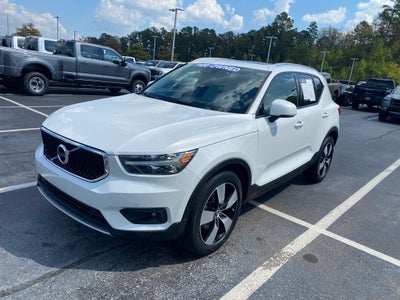 2021 Volvo XC40 Momentum