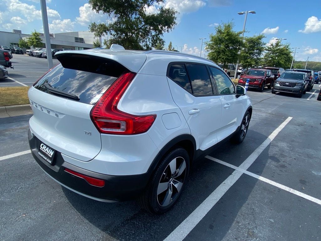 2021 Volvo XC40 Momentum