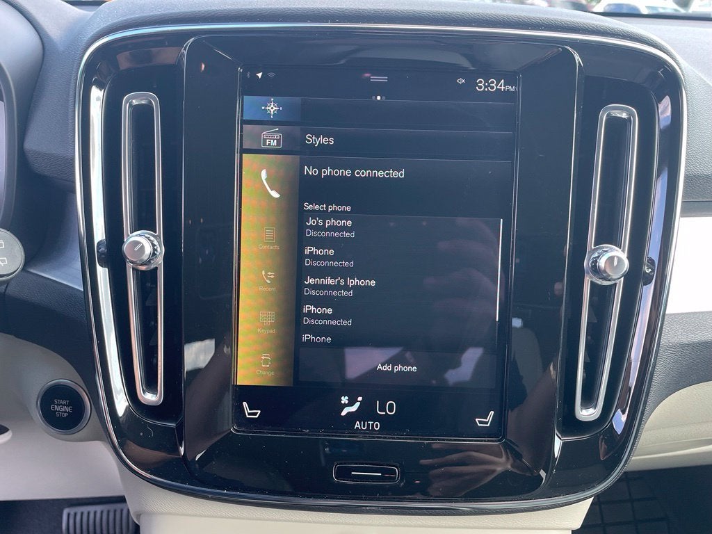2021 Volvo XC40 Momentum
