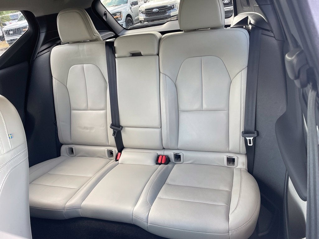 2021 Volvo XC40 Momentum