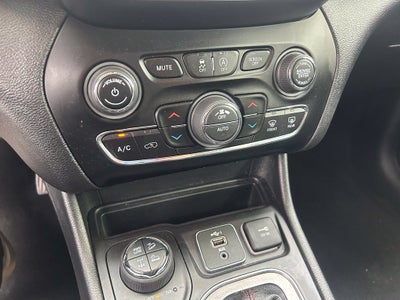 2020 Jeep Cherokee Trailhawk - 4WD