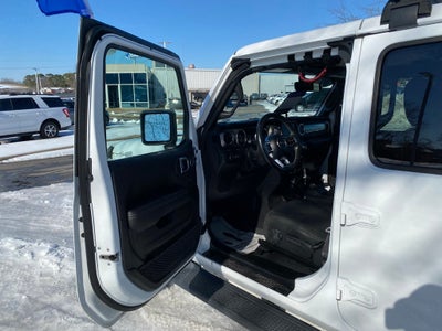 2022 Jeep Gladiator Overland