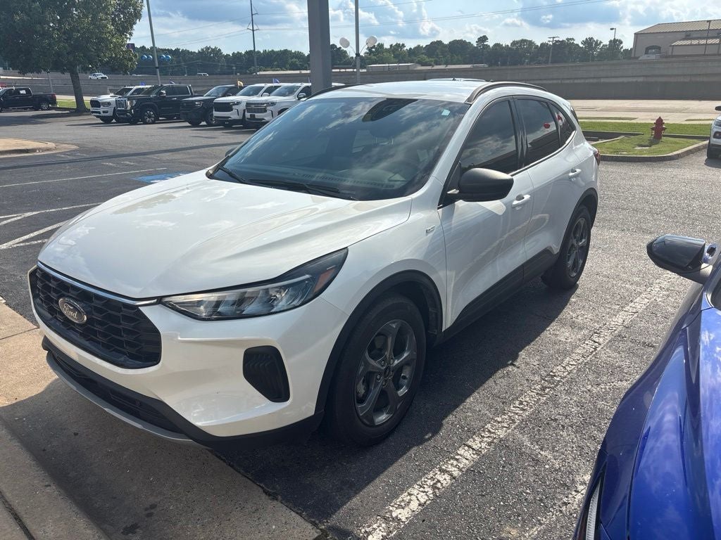 2025 Ford Escape Hybrid ST-Line