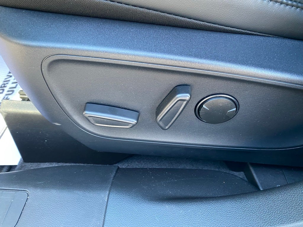 2026 Ford Escape Hybrid ST-Line Select