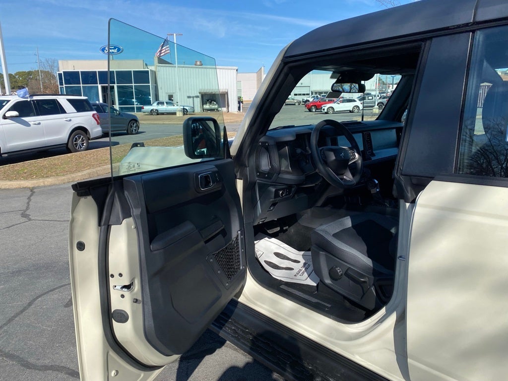 2025 Ford Bronco Base