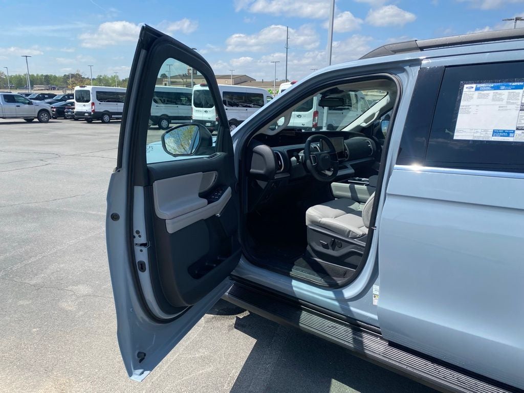 2026 Ford Expedition Active