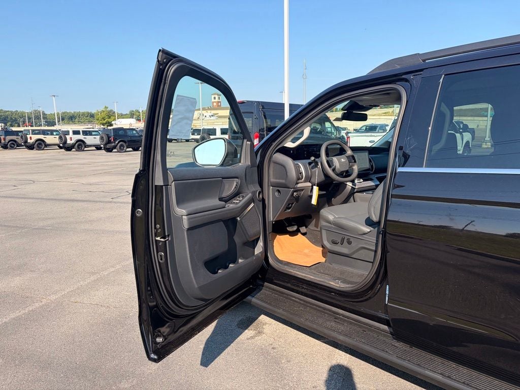 2027 Ford Expedition Active